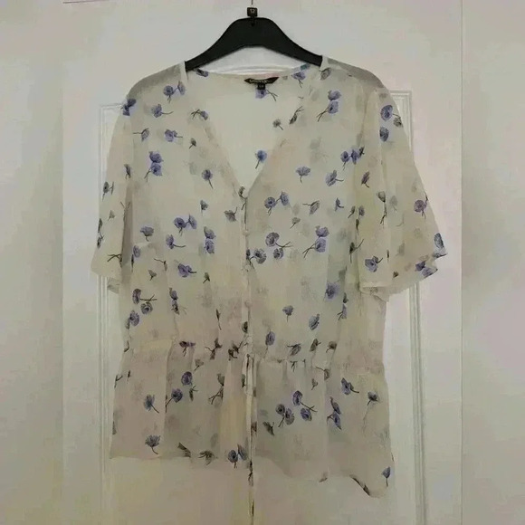 Cream with  blue flowers George size large blouse - Picture 1 of 5